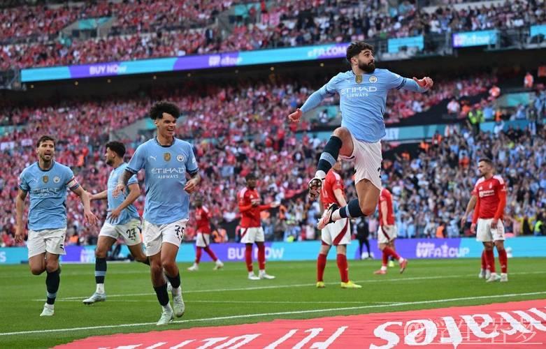 新月加时绝杀曼城!亚洲球队首胜欧洲劲旅夺世俱杯历史突破 新月加时绝杀曼城!亚洲球队首胜欧洲劲旅夺世俱杯历史突破